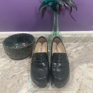 Alegria Taylor Black Waxy Loafers Size 37